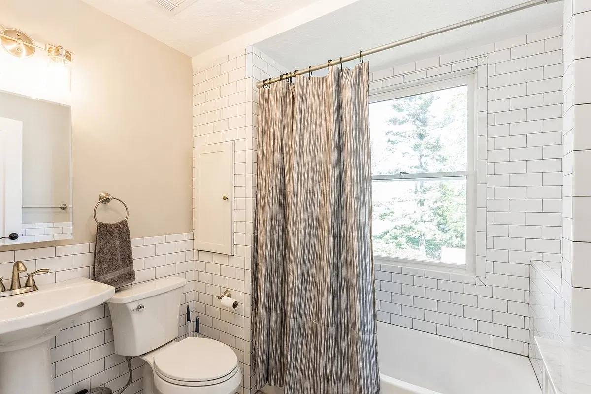 13217 Walnut Street - 1 — Photo 2