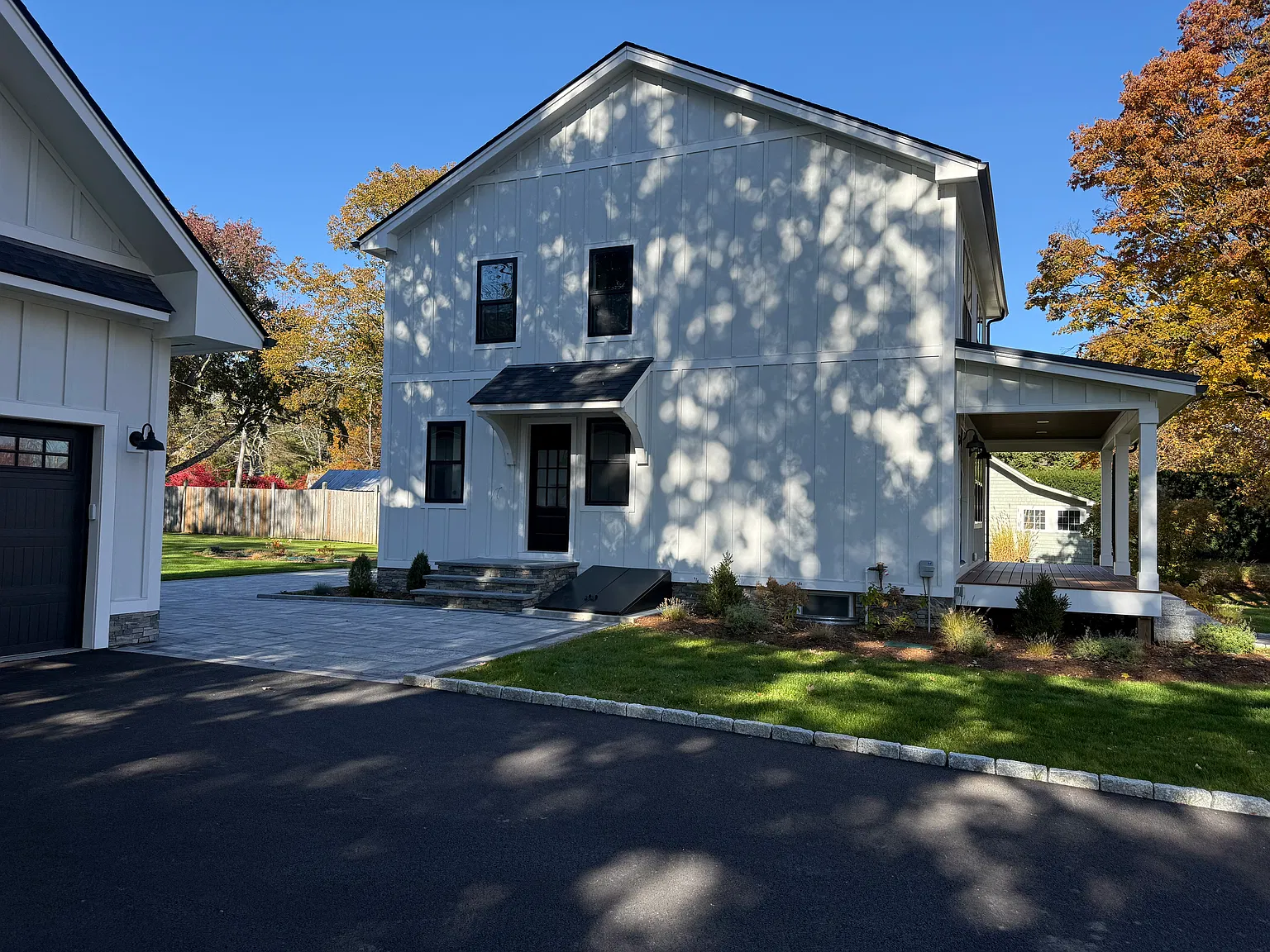 3 bed, 2.5 bath, 1560 sqft, $4,000 — Photo 3