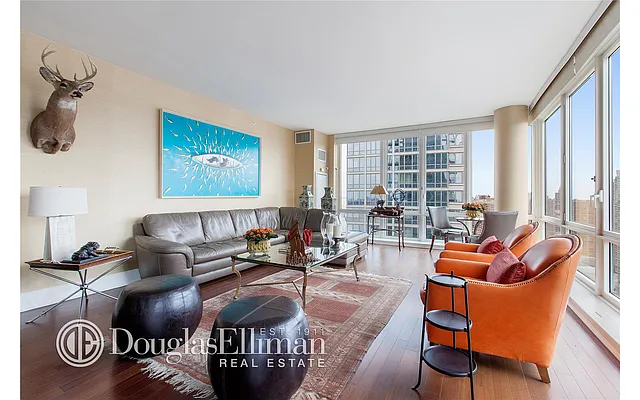 Rented by Douglas Elliman | media 38