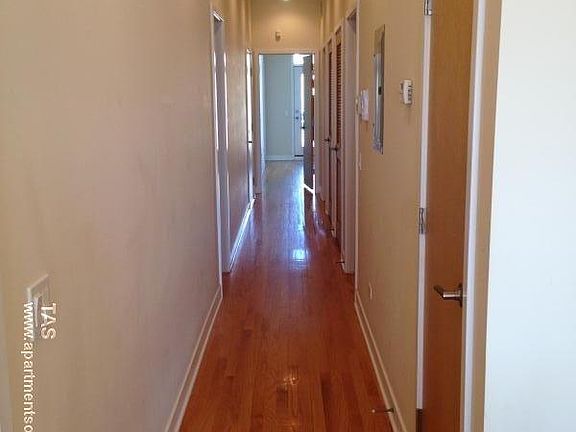 2,00 SQ FT OF LIVING SPACE!!