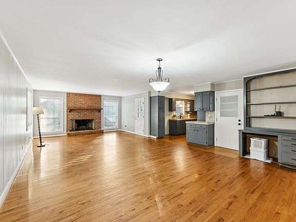 5th image of 600 Shoshone Dr