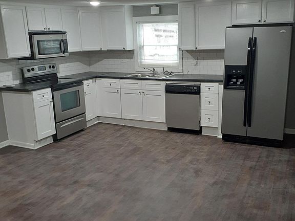 Large eat-in kitchen