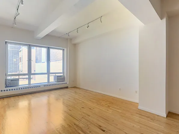 80 Nassau Street image 4 of 8