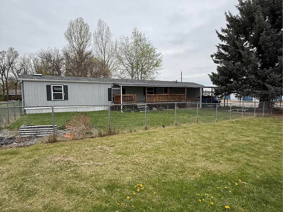 1st image of 1116 4th Ave E Space 44
