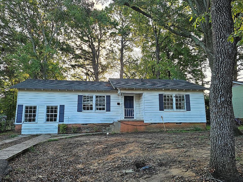 1st image of 1324 Lake Dr