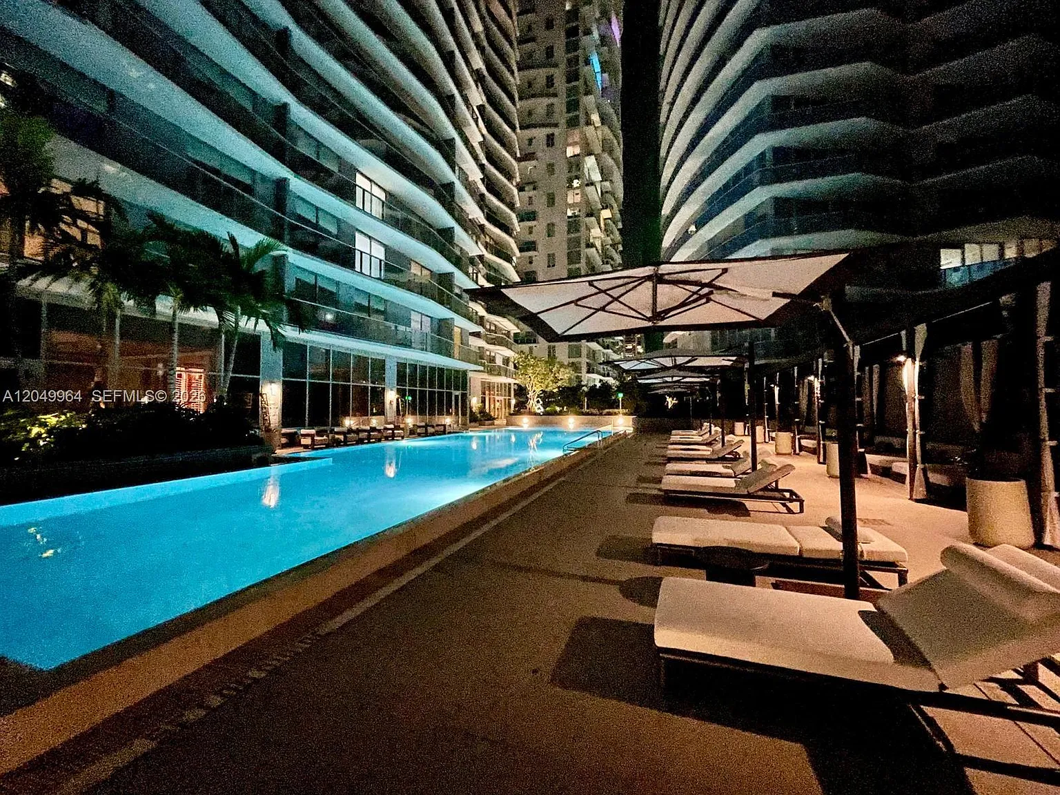 Viceroy Residences — Photo 3