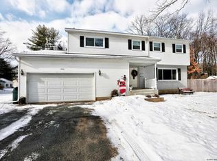 1036 Gates Dr, Schenectady, NY 12306