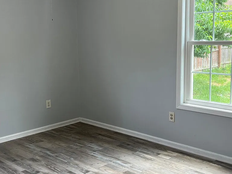 434 Applegate Ave — Photo 5