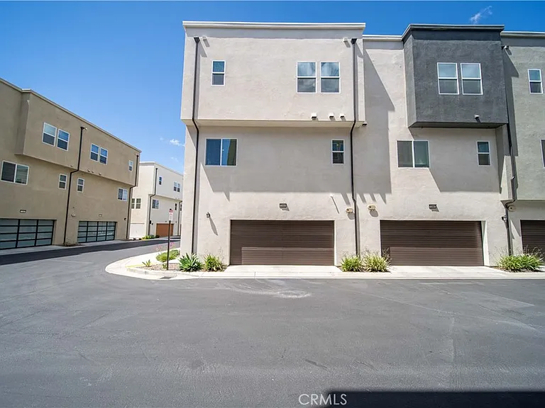 27005 Hummingbird Ln — Photo 4