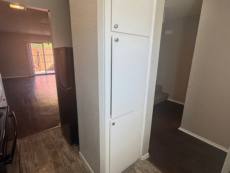 3813 Coates Cir — Photo 7