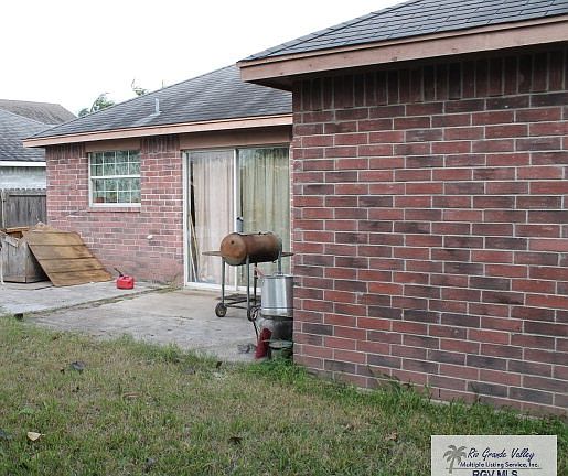 5th image of 2316 Hamburg St
