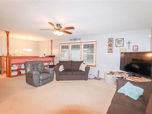 4th image of 5025 S Marion Ave