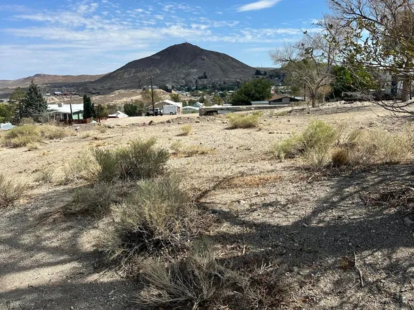 370 S Arizona St, Tonopah, NV 89049