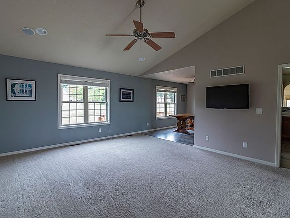 2nd image of 20053 Amethyst Dr
