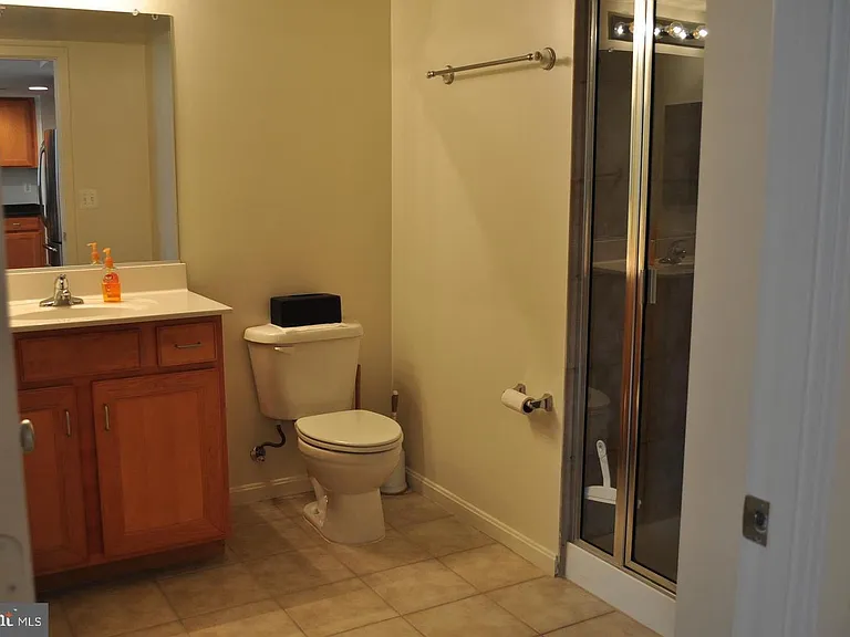 2220 Fairfax Dr #503 — Photo 4