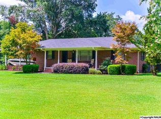 1703 Peach Orchard Rd NW, Hartselle, AL 35640