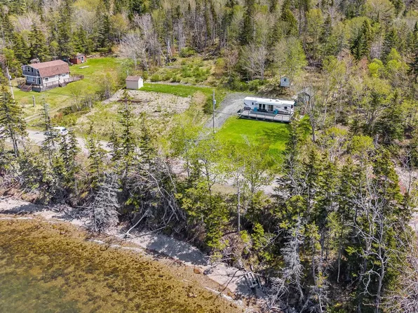 9286 Kempt Head Rd, Victoria, NS B1X 1P5