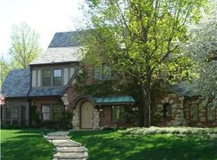 6525 Valley Rd, Kansas City, MO 64113