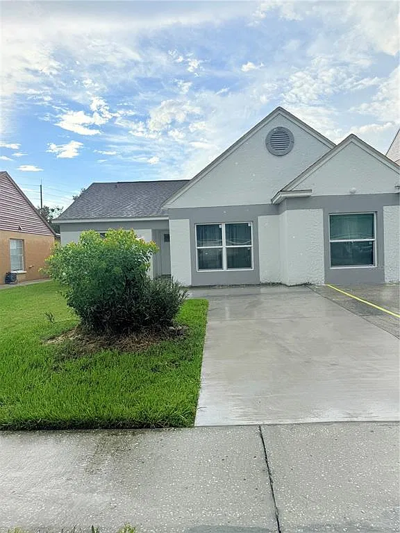 3 bed, 2.0 bath, 1496 sqft, $2,450 — Photo 1