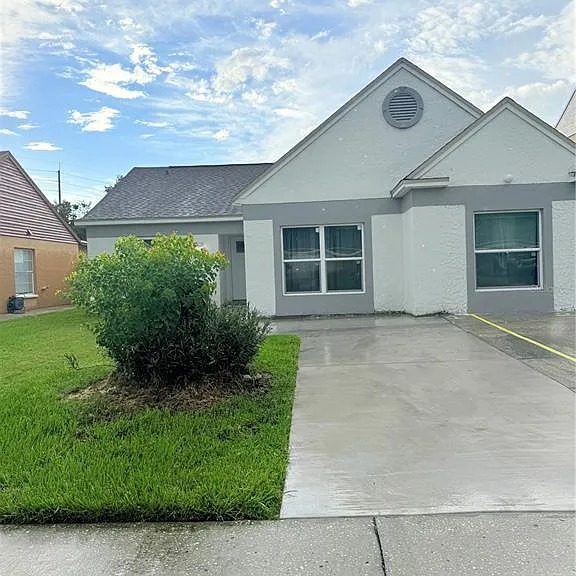2130 Redleaf Dr — Photo 1