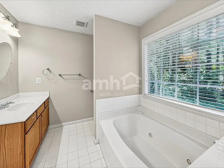 834 Glen Abbey Dr — Photo 12