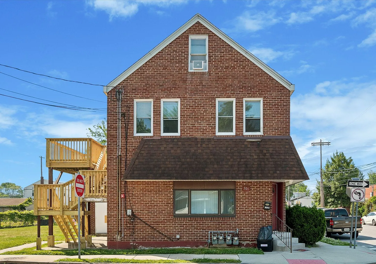 301 N Governor Printz Blvd — Photo 1