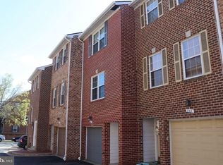942 S Rolfe St, Arlington, VA 22204