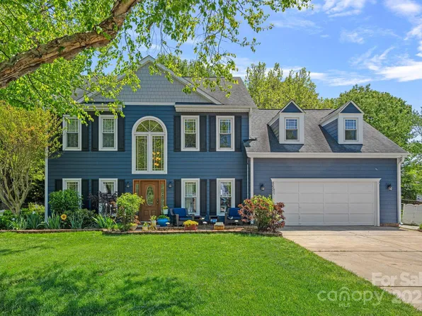 8651 Walsham Dr, Charlotte, NC 28277