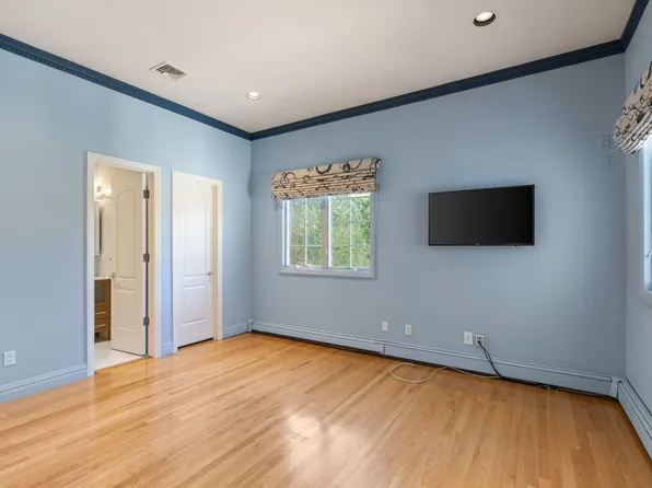 51 Romer Road image 30 of 92