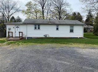 2426 Black River Rd, Bethlehem, PA 18015