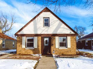 1909 Quincy Ave, Racine, WI 53403