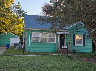 6 Clover St, Hampton, VA 23669