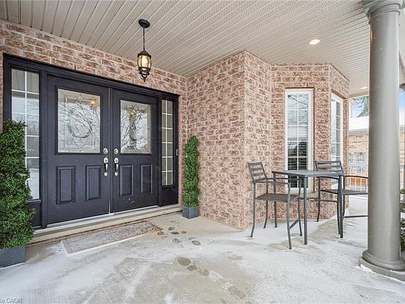 4th image of 279 Farley Dr