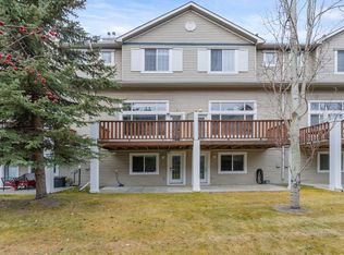 118 S Copperfield Ln SE, Calgary, AB T2Z 4T3