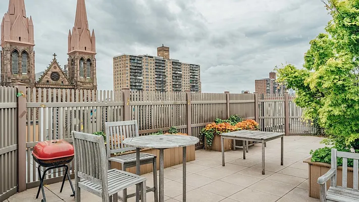 Rented by Nooklyn NYC LLC | media 60