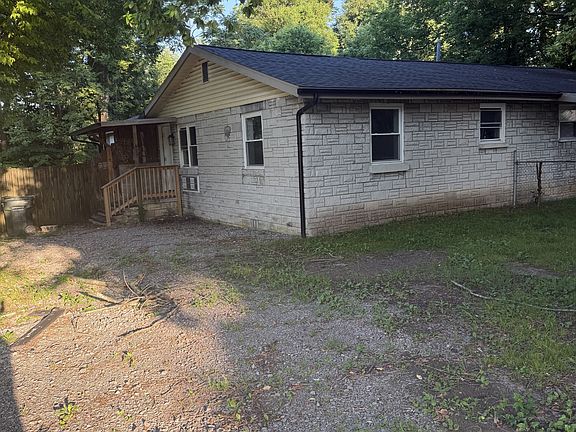 2nd image of 310 Braden St