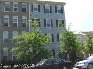 8067 Gatehouse Rd #8, Falls Church, VA 22042