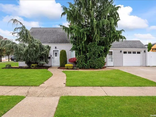 61 Spring Lane, Levittown, NY 11756
