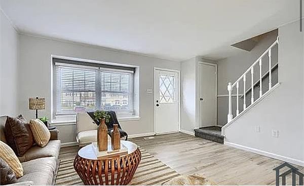 1st image of 8 King Richard Ct