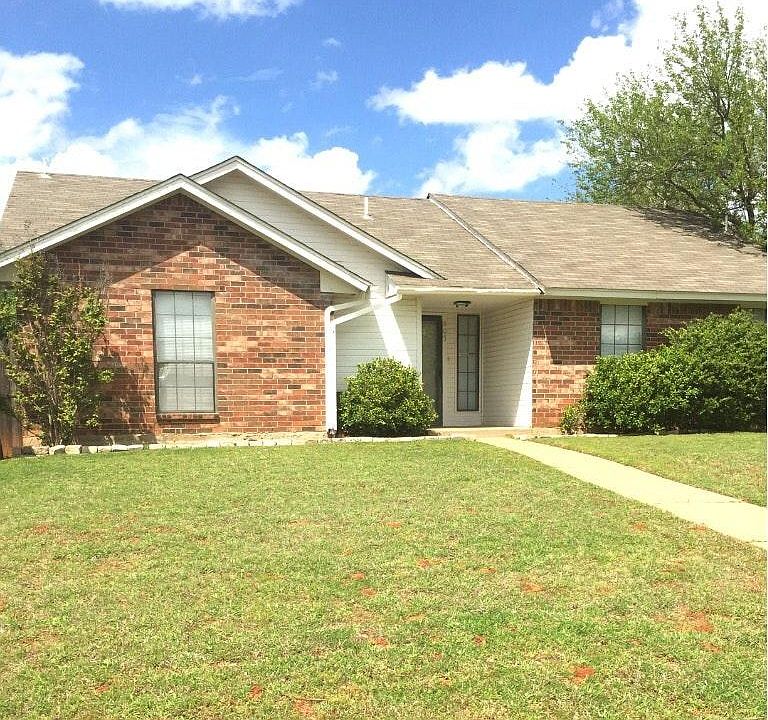 Great neighborhood, private and quiet