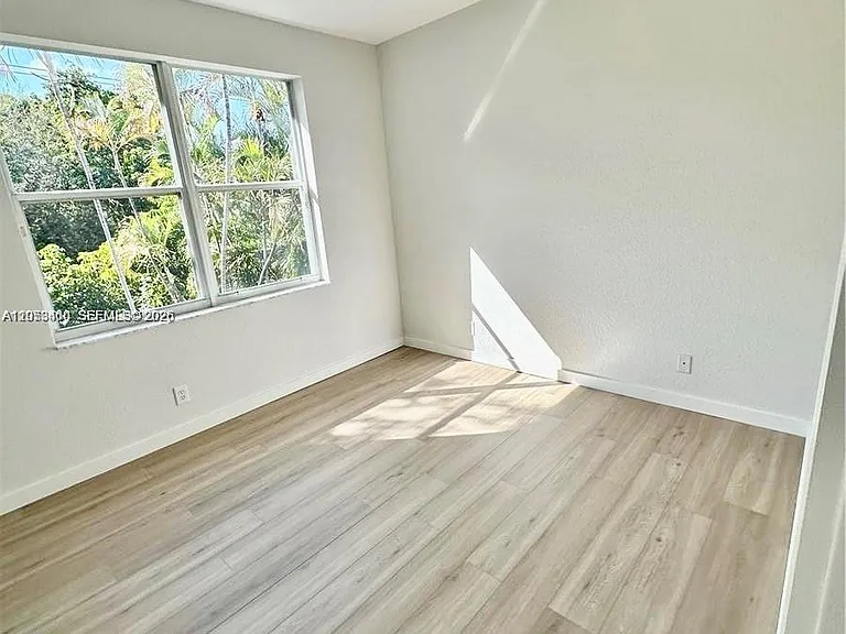 4946 SW 38th Way — Photo 20