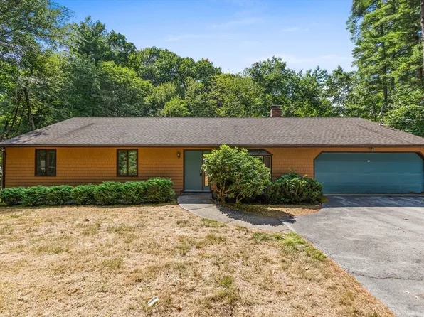 22 School St, Middleton, MA 01949