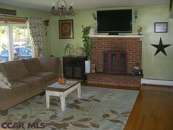 5th image of 1034 Woodland Dr