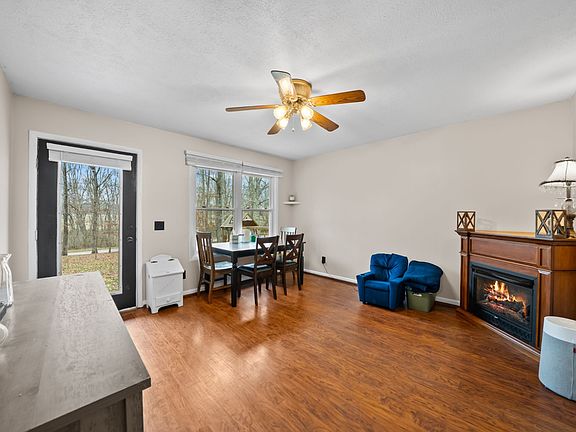 2nd image of 921 Fred Young Rd