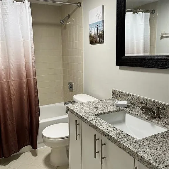 190 Palm Dr #1 — Photo 13