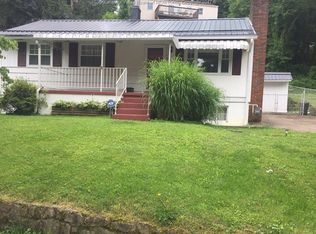 1014 Forest Rd, Charleston, WV 25314