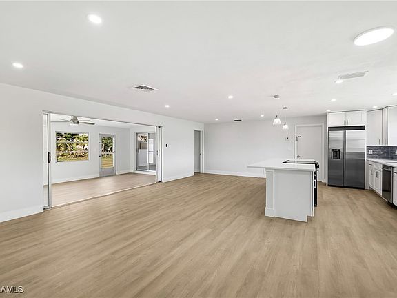 2nd image of 286 Reading St NW