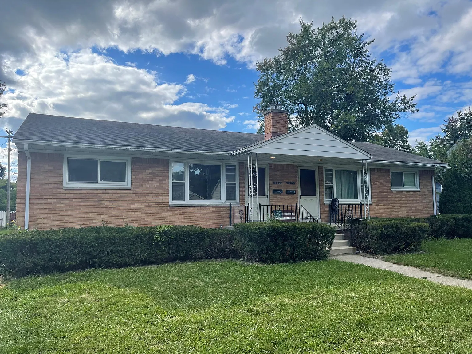 525 Lee St photo 1