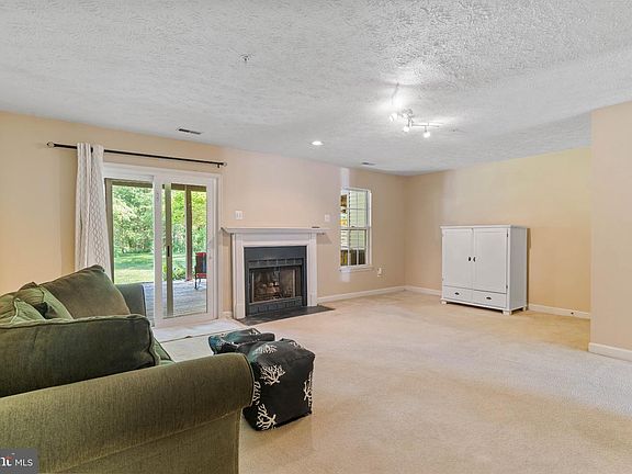 5th image of 1369 Escapade Ct