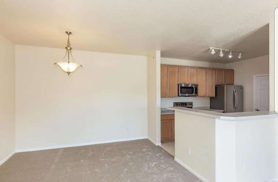 3 bed, 1291 sqft, $2,100 — Photo 1